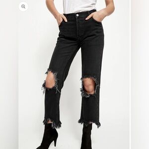 Free People We The Free Black Distressed Blown‎ Knee Frayed Hem Jeans Size 30